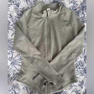 Amazon size medium workout jacket